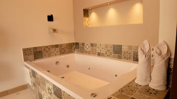 Private spa tub