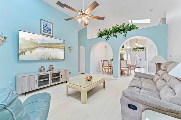 Smart TV, videojuegos y libros 