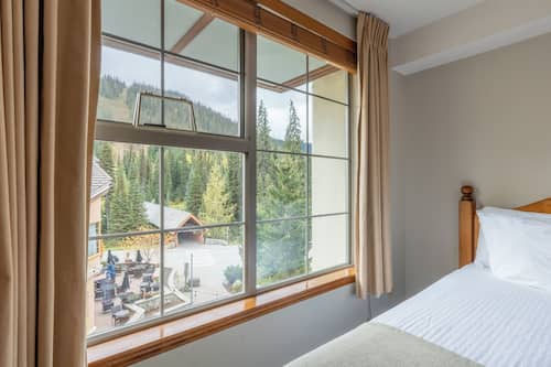 Studio Confort | Vue sur la ville