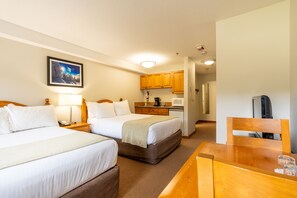 Kahden hengen superior-huone | Allergiatestatut vuodevaatteet, pimennysverhot, silitysrauta/-lauta