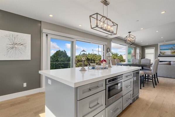 Interior - Ocean view, Brand new 3000 sq-ft modern home (Aptos)