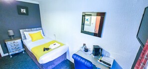 1 غرفة نوم ومكواة/لوح كي وواي فاي مجانًا وم�لاءات أسرّة