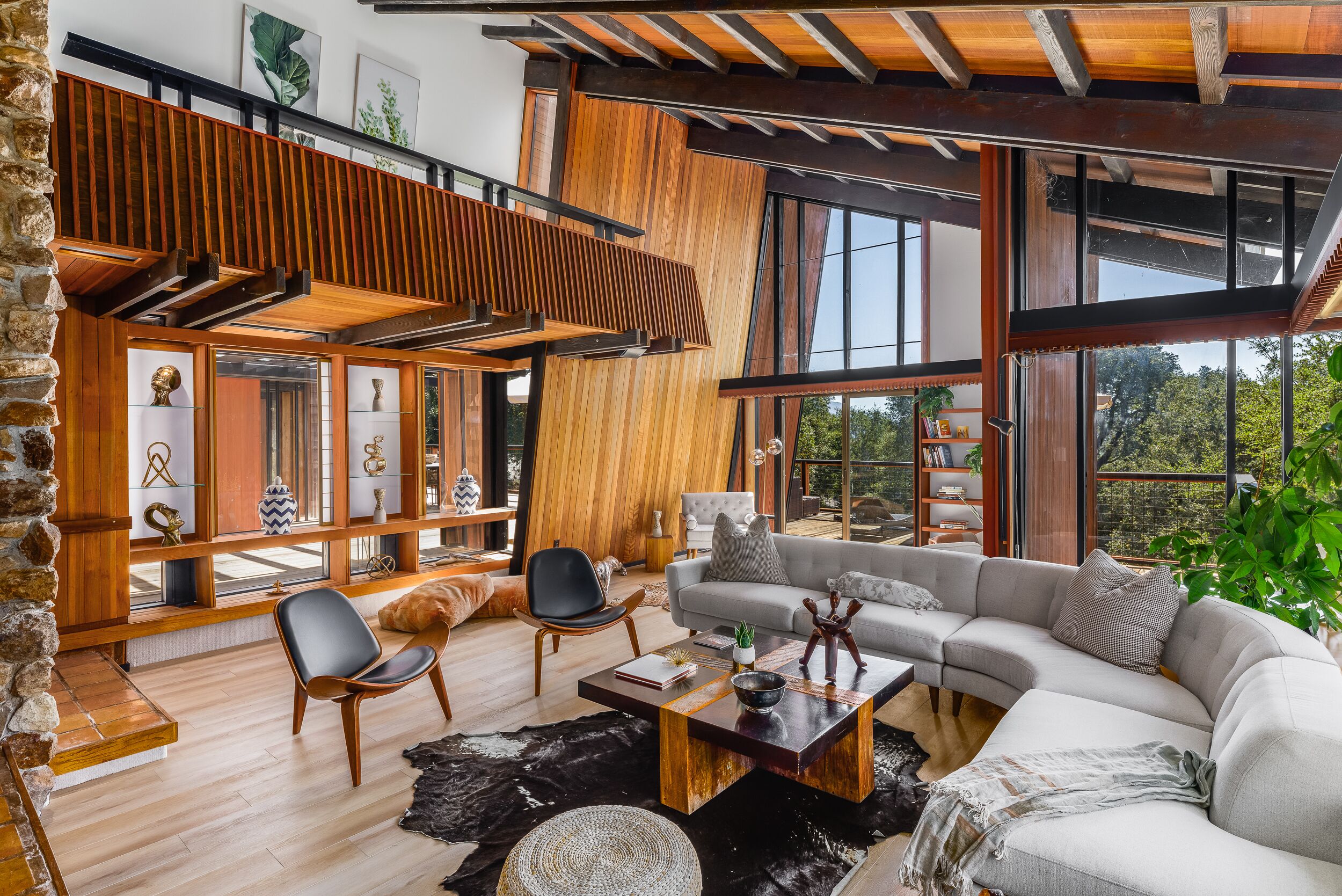 Designer Mid-Century Modern Retreat