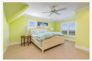 5 bedrooms, iron/ironing board, free WiFi, bed sheets