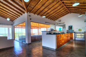 Fridge, microwave, oven, coffee/tea maker