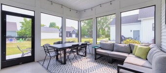 Bonjour Soha- pool- close to beach