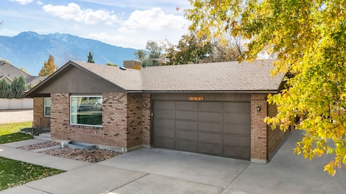 Ski Resort Comfy Vacation Home Minutes from Top Ski Resorts in Utah