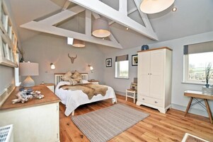 4 soveværelser, individuelt design, individuel indretning, gratis Wi-Fi