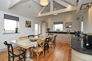 Dining - The Hemmel (Chathill)