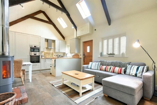 1 bedroom, individually decorated, individually furnished, free WiFi