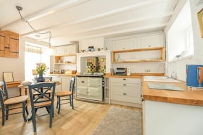 Fridge, dishwasher, cookware/dishes/utensils