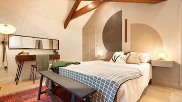 2 kamar tidur dan didekorasi berbeda-beda