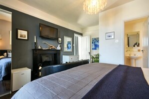 3 bedrooms, individually decorated, individually furnished, free WiFi