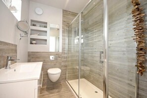 Bathroom - Waters Edge Beadnell (Chathill)