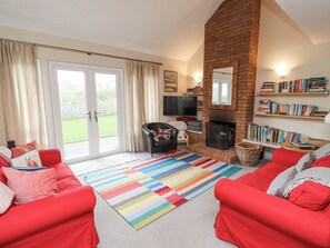 Cottage | Living area | DVD player - Dunes Cottage (Chathill)