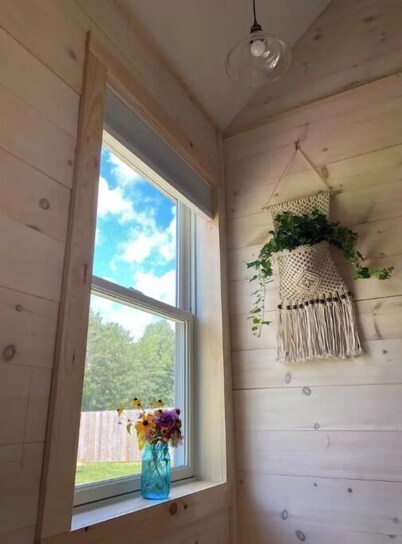 Peaceful Stay at Birds of a Feather Farm & Spa
