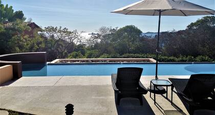 Great luxurious penthouse with private roof top pool lounge and spectacular view