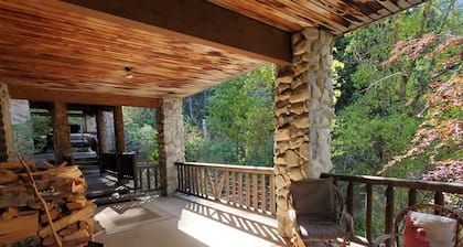 Majestic Mountain Cabin Retreat. Ski in ski out. Sleeps 14