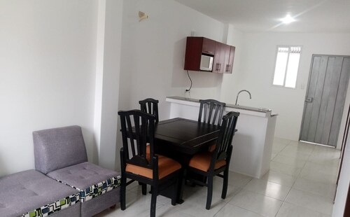 A cozy and secure home for Family and friends in Guayaquil-Ecuador