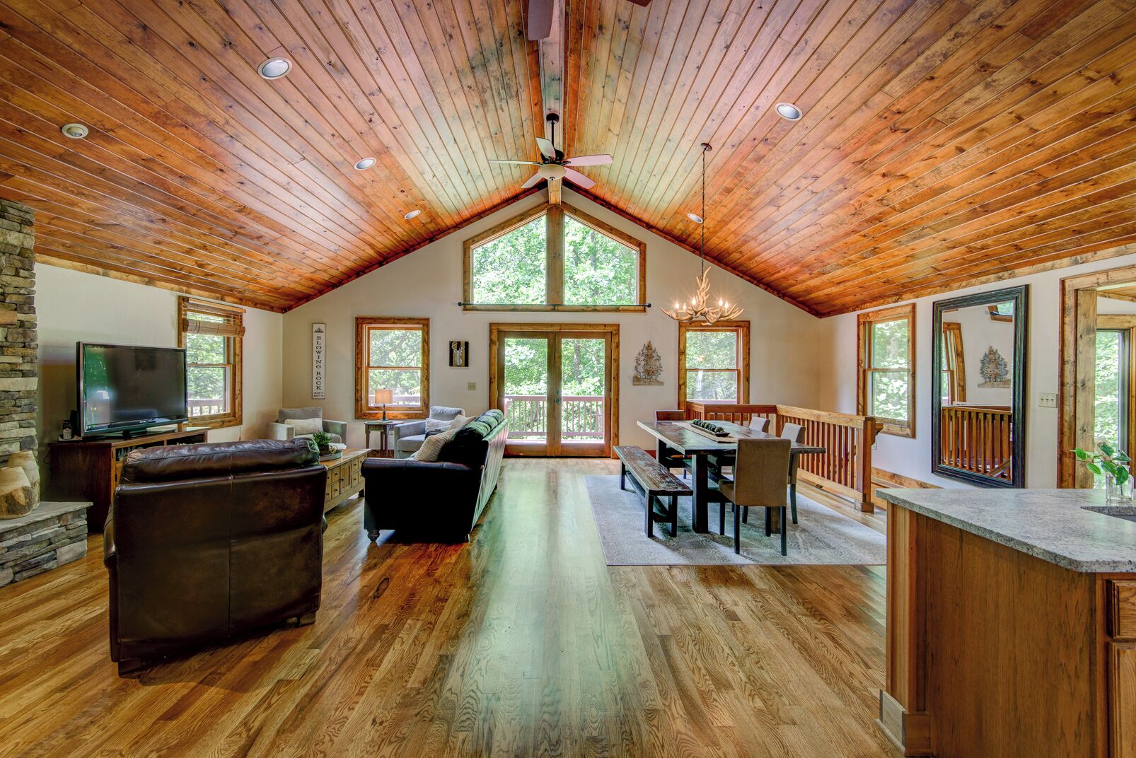 تلفزيون، مدفأة