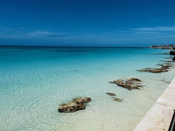 On the beach, beach towels - Bimini World Resorts TIPSY TURTLE With Boatslip and Polaris UTV (North Bimini)