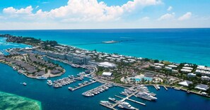 Marina - Bimini World Resorts TIPSY TURTLE With Boatslip and Polaris UTV (North Bimini)