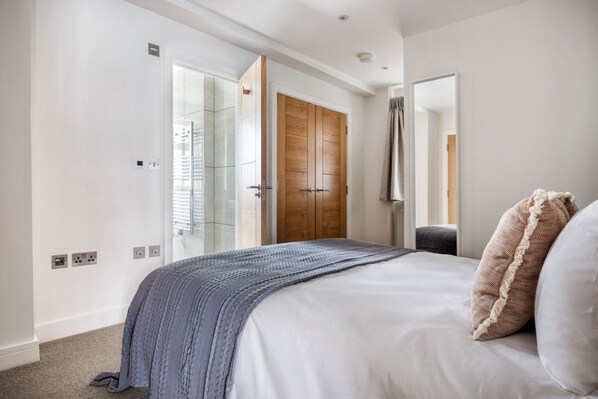 2 Schlafzimmer, Bügeleisen/Bügelbrett, WLAN, Bettwäsche