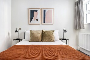 2 chambres, fer et planche à repasser, Wi-Fi, literie fournie