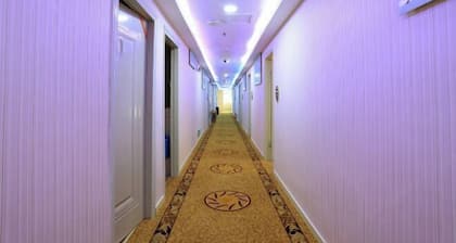 Jinpeng Hotel (Guangzhou Yongqingfang Chenjiaxuan Subway Station)