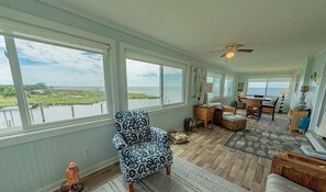 Smart TV, DVD player