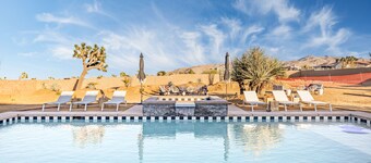 Flora by AvantStay | Modern & Private Desert Oasis on Large Grounds w/ Pool!