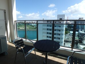 Casa básica | 2 quartos, cortinas blackout, Wi-Fi de cortesia