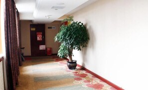 Interior - Qianhao Hotel (Tongzi County)