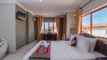 Minibar, in-room safe, desk, soundproofing