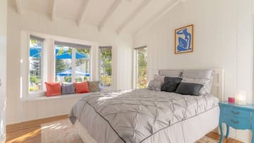 1 slaapkamer, een strijkplank/strijkijzer, gratis wifi, beddengoed