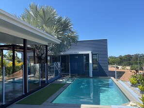 Outdoor pool - Pet friendly secluded studio with private pool! (Buderim)