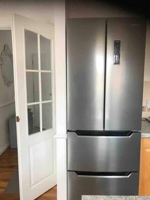 Interior - Stunning 5-Bed House in Erith, Greater London (Erith)