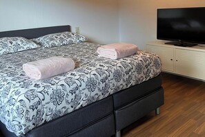 4 camere, ferro/asse da stiro, Wi-Fi, lenzuola