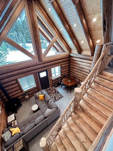 Peaceful Log Cabin – 5 min to Red Mt. & XC trails