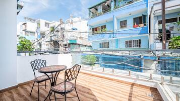 Premium Apartment | Balcony