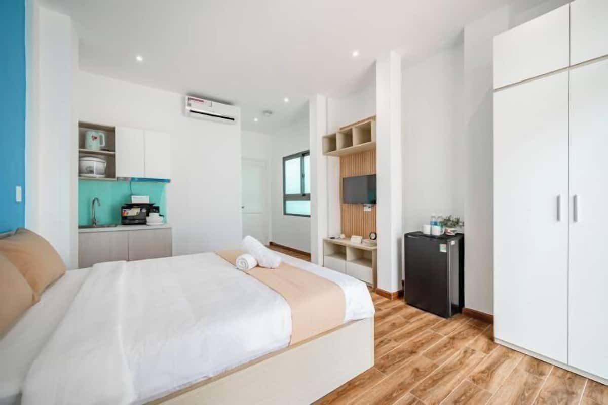 1 bedroom, premium bedding, free WiFi, bed sheets