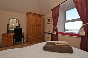 3 bedrooms, individually decorated, individually furnished, free WiFi