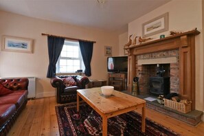 Fireplace, DVD player