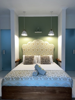 Standard Double Room, 1 Queen Bed, Non Smoking, Pool View | Individually decorated, individually furnished, free WiFi, bed sheets - Naia Lombok  (Kuta)