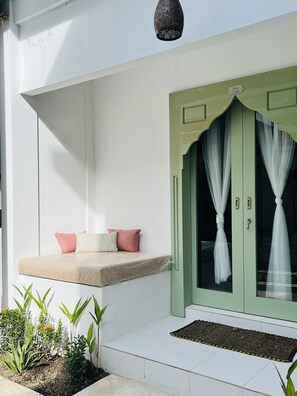 Standard Double Room, 1 Queen Bed, Non Smoking, Pool View | Individually decorated, individually furnished, free WiFi, bed sheets - Naia Lombok  (Kuta)