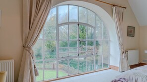 3 soverom, strykejern/-brett, reiseseng for barn og wi-fi (inkludert)