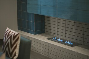 Fireplace - NAGI Hiroshima Hotel&Lounge (Hiroshima)