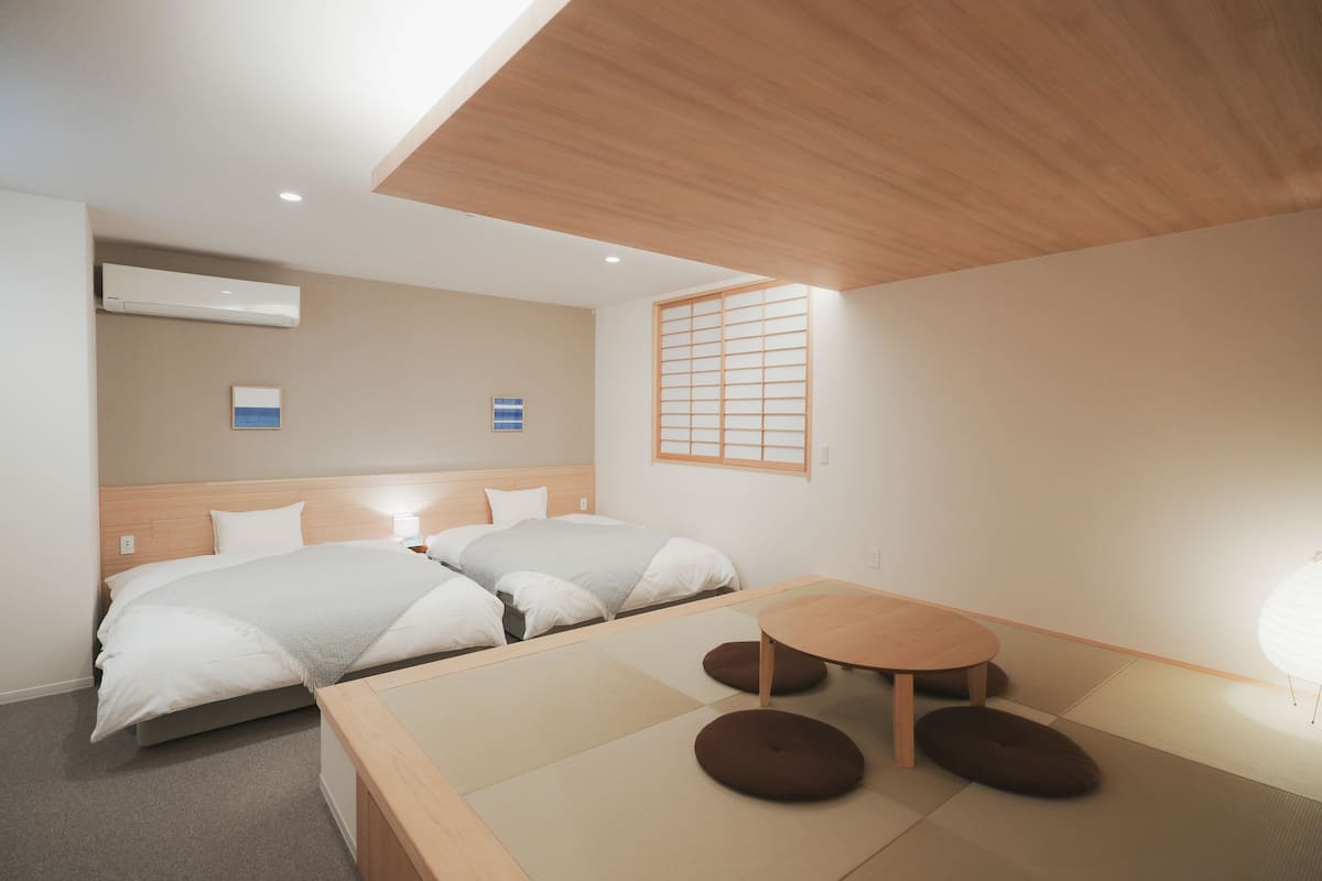 傳統雙床房 | 高級寢具、羽絨被、筆電工作空間、隔音