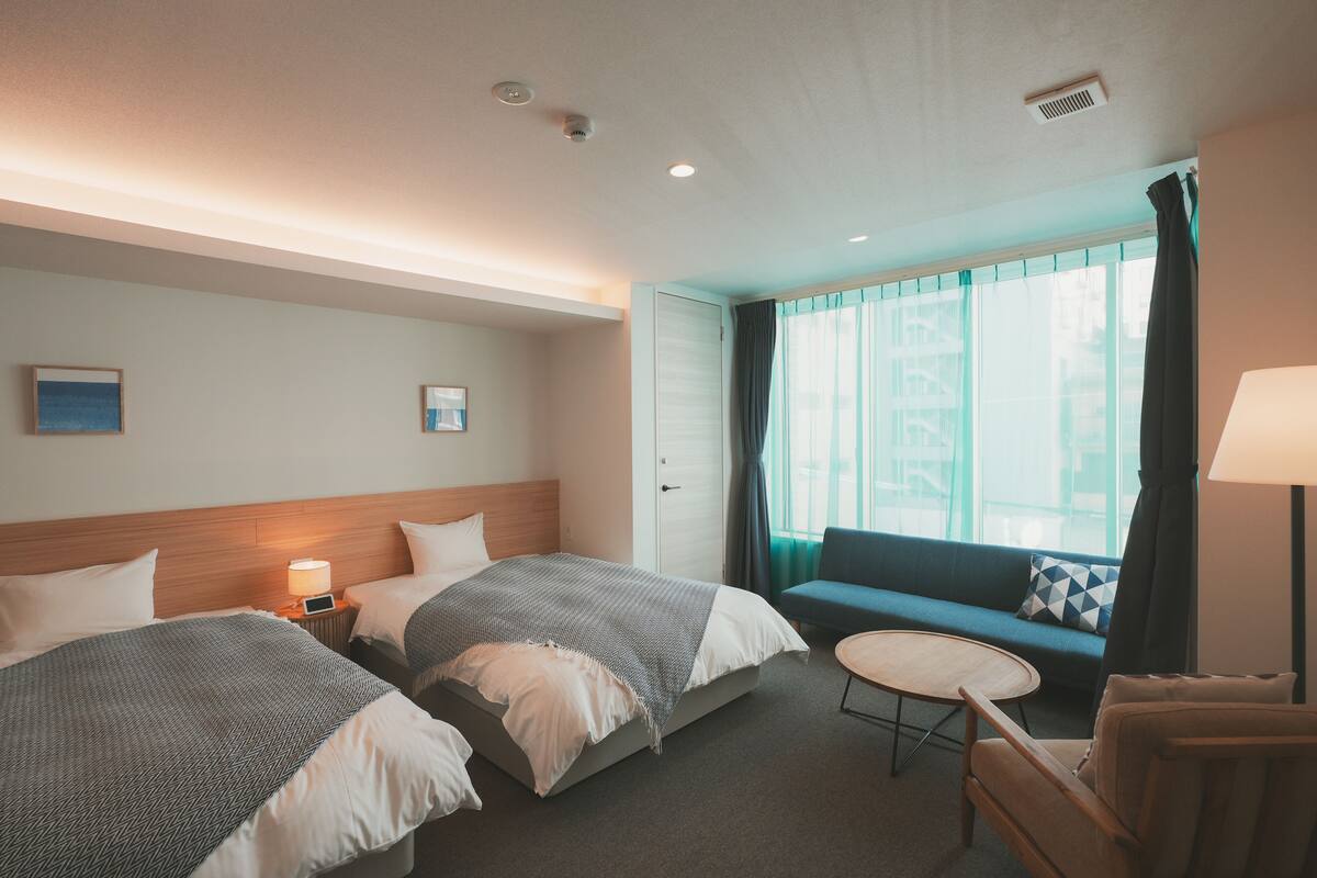 行政雙床房 | 高級寢具、羽絨被、筆電工作空間、隔音