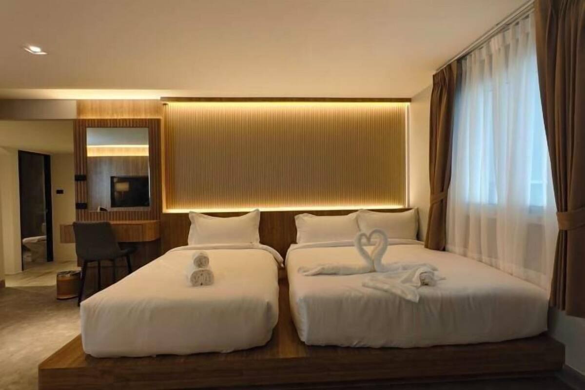 Free WiFi, bed sheets
